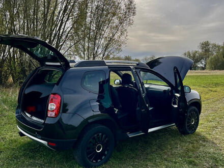 Дачия Duster 2010 в Чернигове на Automoto.ua Черный Дачия Duster, объемом двигателя 1.6 л и пробегом 141 тыс. км за 9999 $, фото 1 на Automoto.ua