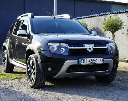 Черный Дачия Duster, объемом двигателя 1.5 л и пробегом 274 тыс. км за 10000 $, фото 1 на Automoto.ua