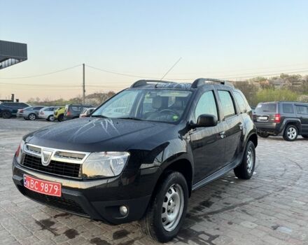 Черный Дачия Duster, объемом двигателя 1.6 л и пробегом 160 тыс. км за 10799 $, фото 1 на Automoto.ua