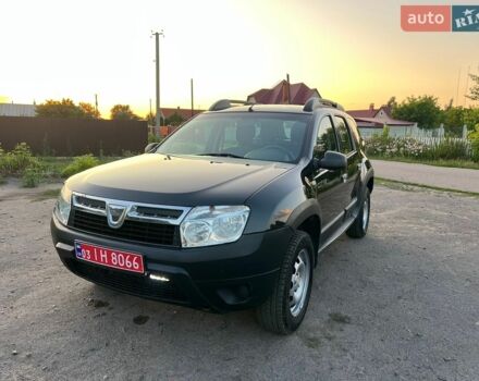 Черный Дачия Duster, объемом двигателя 1.6 л и пробегом 216 тыс. км за 8300 $, фото 1 на Automoto.ua