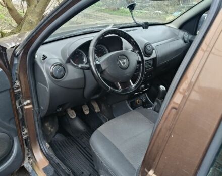 Коричневый Дачия Duster, объемом двигателя 1.5 л и пробегом 230 тыс. км за 8600 $, фото 6 на Automoto.ua