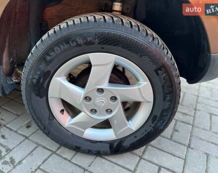 Коричневый Дачия Duster, объемом двигателя 1.46 л и пробегом 187 тыс. км за 8800 $, фото 12 на Automoto.ua