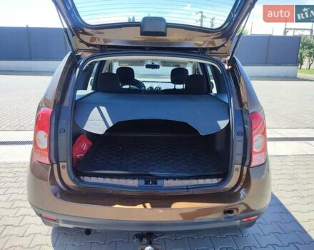 Коричневый Дачия Duster, объемом двигателя 1.6 л и пробегом 281 тыс. км за 8900 $, фото 1 на Automoto.ua