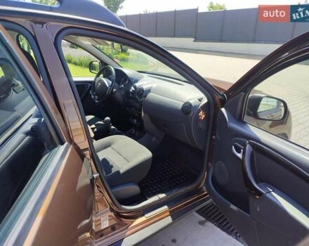 Коричневый Дачия Duster, объемом двигателя 1.6 л и пробегом 281 тыс. км за 8900 $, фото 10 на Automoto.ua