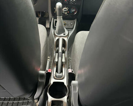 Дачія Duster 2011 у Звенигородка на Automoto.ua Коричневий Дачія Duster, об'ємом двигуна 1.6 л та пробігом 225 тис. км за 6950 $, фото 12 на Automoto.ua