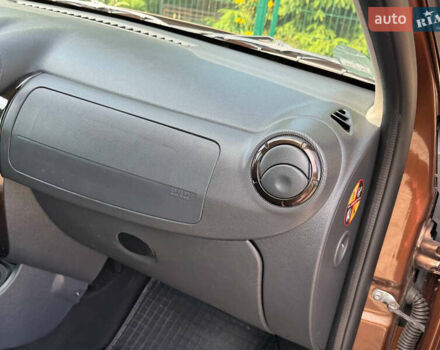 Коричневый Дачия Duster, объемом двигателя 1.6 л и пробегом 167 тыс. км за 8200 $, фото 35 на Automoto.ua