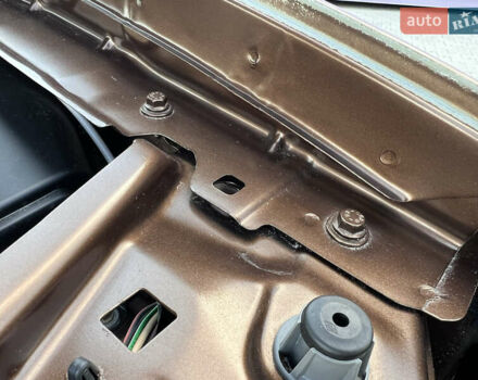 Коричневый Дачия Duster, объемом двигателя 1.6 л и пробегом 154 тыс. км за 8650 $, фото 78 на Automoto.ua