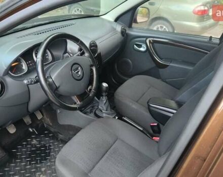 Коричневый Дачия Duster, объемом двигателя 1.5 л и пробегом 302 тыс. км за 9200 $, фото 4 на Automoto.ua