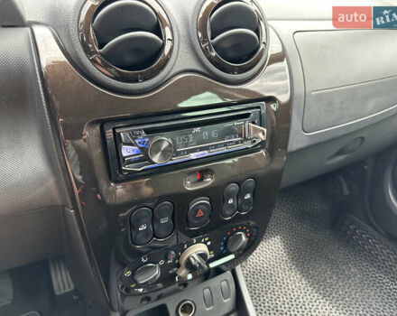 Коричневый Дачия Duster, объемом двигателя 1.6 л и пробегом 266 тыс. км за 7500 $, фото 12 на Automoto.ua