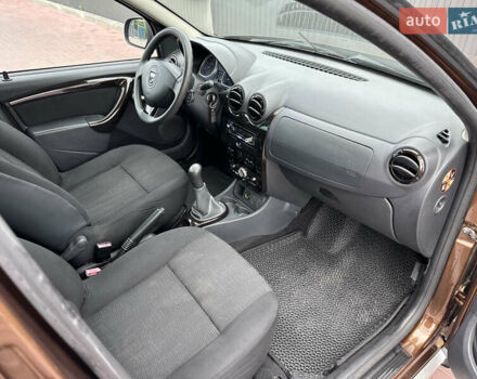 Коричневый Дачия Duster, объемом двигателя 1.6 л и пробегом 266 тыс. км за 7500 $, фото 7 на Automoto.ua
