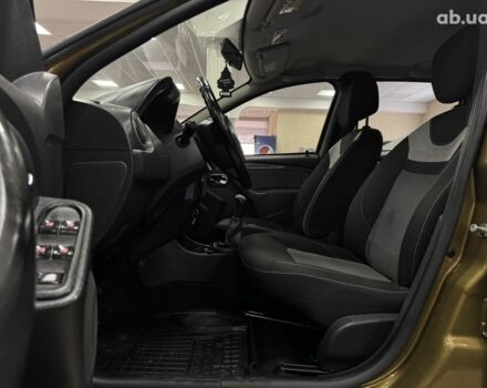 Коричневый Дачия Duster, объемом двигателя 0 л и пробегом 187 тыс. км за 10400 $, фото 10 на Automoto.ua