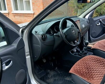 Дачия Duster, объемом двигателя 1.5 л и пробегом 130 тыс. км за 9000 $, фото 5 на Automoto.ua