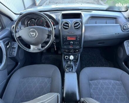 Дачия Duster, объемом двигателя 1.6 л и пробегом 203 тыс. км за 9950 $, фото 10 на Automoto.ua