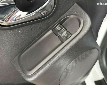 Дачия Duster, объемом двигателя 1.5 л и пробегом 198 тыс. км за 11950 $, фото 6 на Automoto.ua
