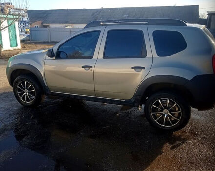 Дачия Duster, объемом двигателя 1.6 л и пробегом 215 тыс. км за 7100 $, фото 1 на Automoto.ua