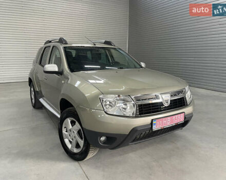 Дачия Duster, объемом двигателя 0 л и пробегом 198 тыс. км за 8900 $, фото 1 на Automoto.ua