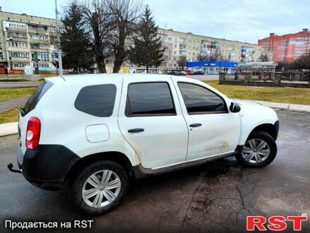 Дачия Duster, объемом двигателя 1.6 л и пробегом 200 тыс. км за 9650 $, фото 1 на Automoto.ua