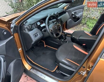 Желтый Дачия Duster, объемом двигателя 1.6 л и пробегом 165 тыс. км за 12900 $, фото 61 на Automoto.ua