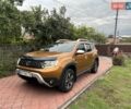Желтый Дачия Duster, объемом двигателя 1.6 л и пробегом 165 тыс. км за 12900 $, фото 1 на Automoto.ua