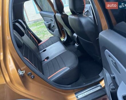 Желтый Дачия Duster, объемом двигателя 1.6 л и пробегом 165 тыс. км за 12900 $, фото 31 на Automoto.ua