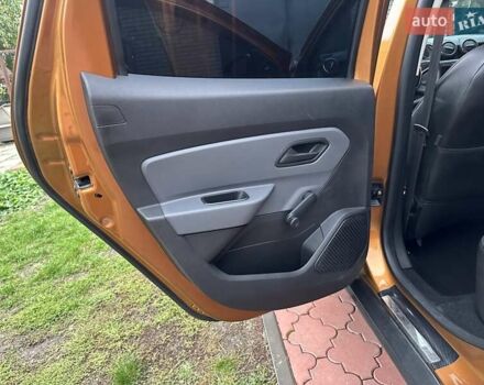 Желтый Дачия Duster, объемом двигателя 1.6 л и пробегом 165 тыс. км за 12900 $, фото 22 на Automoto.ua