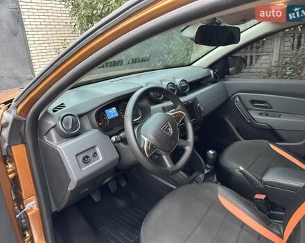 Желтый Дачия Duster, объемом двигателя 1.6 л и пробегом 165 тыс. км за 12900 $, фото 21 на Automoto.ua