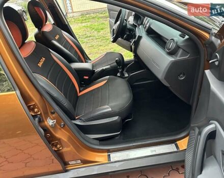 Желтый Дачия Duster, объемом двигателя 1.6 л и пробегом 165 тыс. км за 12900 $, фото 27 на Automoto.ua