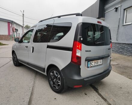 Серый Дачия Duster, объемом двигателя 1.6 л и пробегом 210 тыс. км за 6500 $, фото 5 на Automoto.ua