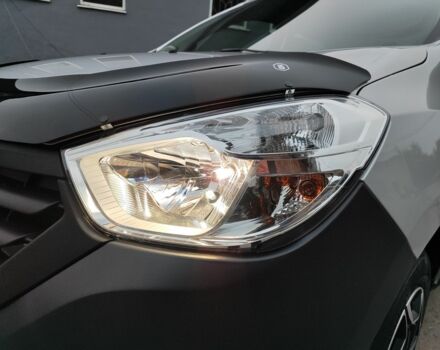 Сірий Дачія Duster, об'ємом двигуна 1.6 л та пробігом 210 тис. км за 6500 $, фото 8 на Automoto.ua