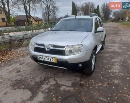 Серый Дачия Duster, объемом двигателя 0 л и пробегом 184 тыс. км за 8200 $, фото 2 на Automoto.ua