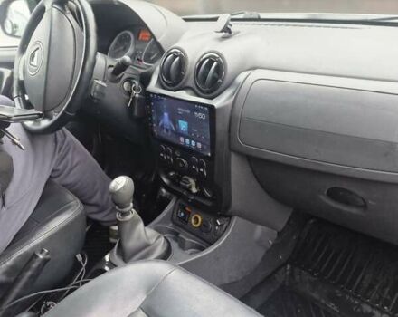 Серый Дачия Duster, объемом двигателя 1.46 л и пробегом 216 тыс. км за 11000 $, фото 2 на Automoto.ua