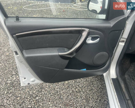 Сірий Дачія Duster, об'ємом двигуна 1.6 л та пробігом 133 тис. км за 7800 $, фото 2 на Automoto.ua