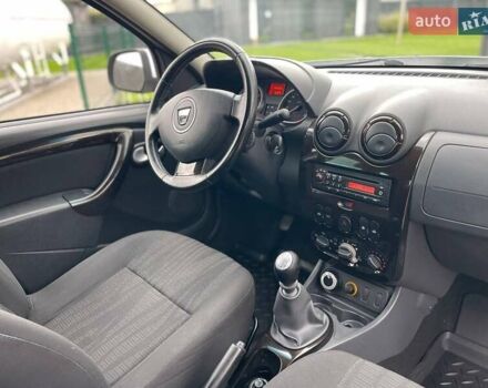 Серый Дачия Duster, объемом двигателя 1.6 л и пробегом 146 тыс. км за 8650 $, фото 27 на Automoto.ua