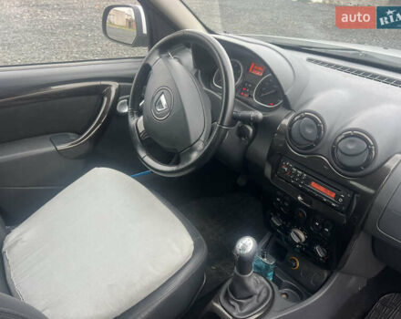 Сірий Дачія Duster, об'ємом двигуна 1.6 л та пробігом 133 тис. км за 7800 $, фото 3 на Automoto.ua