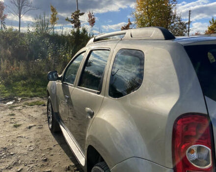 Серый Дачия Duster, объемом двигателя 1.46 л и пробегом 222 тыс. км за 8100 $, фото 3 на Automoto.ua