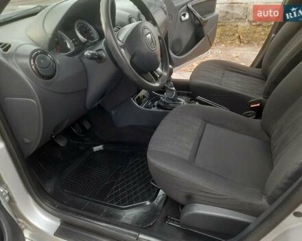 Серый Дачия Duster, объемом двигателя 0 л и пробегом 184 тыс. км за 8200 $, фото 41 на Automoto.ua