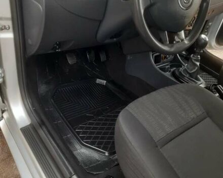 Серый Дачия Duster, объемом двигателя 0 л и пробегом 184 тыс. км за 8200 $, фото 50 на Automoto.ua