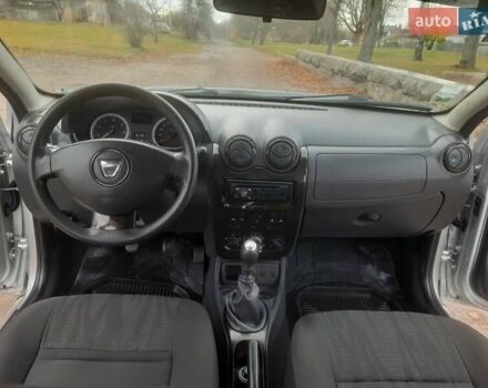 Серый Дачия Duster, объемом двигателя 0 л и пробегом 184 тыс. км за 8200 $, фото 36 на Automoto.ua