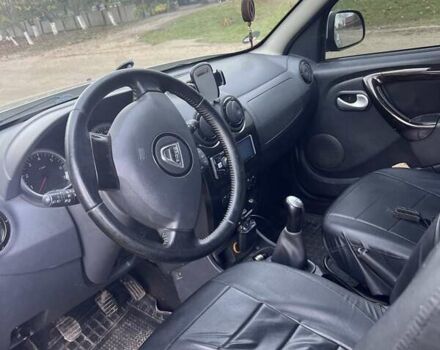 Сірий Дачія Duster, об'ємом двигуна 1.8 л та пробігом 194 тис. км за 8300 $, фото 2 на Automoto.ua
