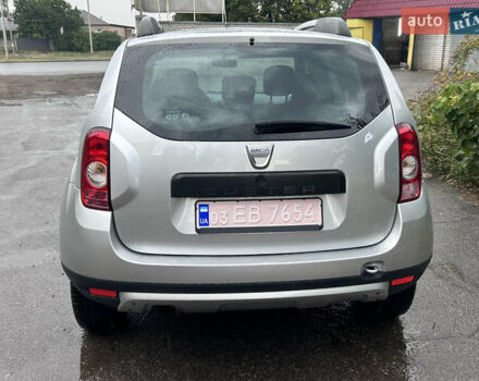 Серый Дачия Duster, объемом двигателя 1.6 л и пробегом 185 тыс. км за 9200 $, фото 7 на Automoto.ua