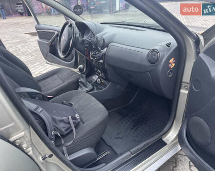 Сірий Дачія Duster, об'ємом двигуна 1.46 л та пробігом 196 тис. км за 10500 $, фото 35 на Automoto.ua