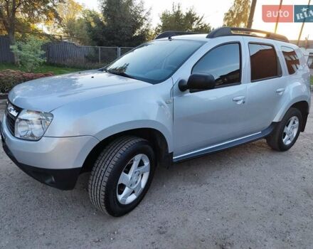 Серый Дачия Duster, объемом двигателя 1.6 л и пробегом 130 тыс. км за 8400 $, фото 2 на Automoto.ua