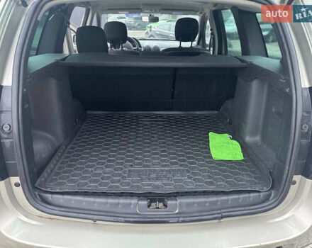 Сірий Дачія Duster, об'ємом двигуна 1.46 л та пробігом 196 тис. км за 10500 $, фото 29 на Automoto.ua