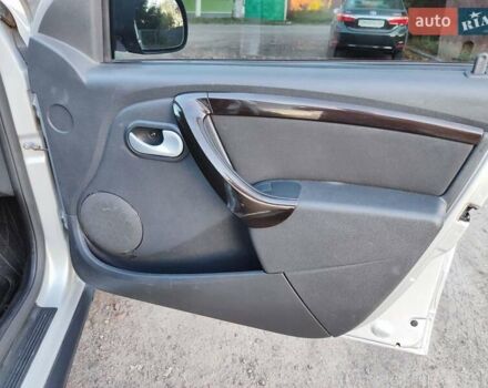 Серый Дачия Duster, объемом двигателя 1.6 л и пробегом 130 тыс. км за 8400 $, фото 15 на Automoto.ua