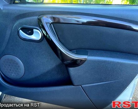 Серый Дачия Duster, объемом двигателя 1.5 л и пробегом 168 тыс. км за 8250 $, фото 10 на Automoto.ua