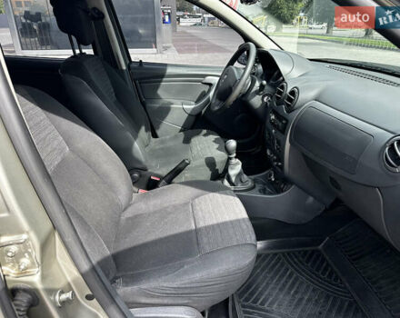 Серый Дачия Duster, объемом двигателя 1.6 л и пробегом 262 тыс. км за 8999 $, фото 18 на Automoto.ua