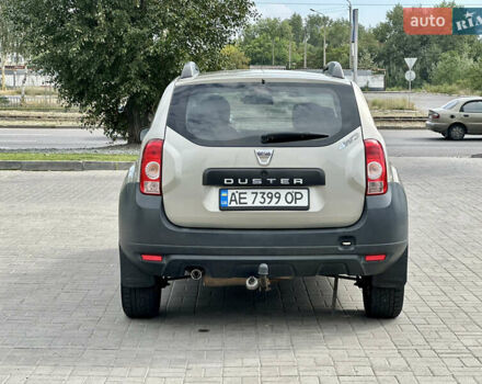 Серый Дачия Duster, объемом двигателя 1.6 л и пробегом 262 тыс. км за 9333 $, фото 5 на Automoto.ua