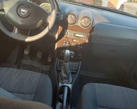 Серый Дачия Duster, объемом двигателя 0 л и пробегом 106 тыс. км за 9600 $, фото 5 на Automoto.ua