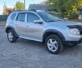 Серый Дачия Duster, объемом двигателя 0 л и пробегом 180 тыс. км за 9900 $, фото 1 на Automoto.ua
