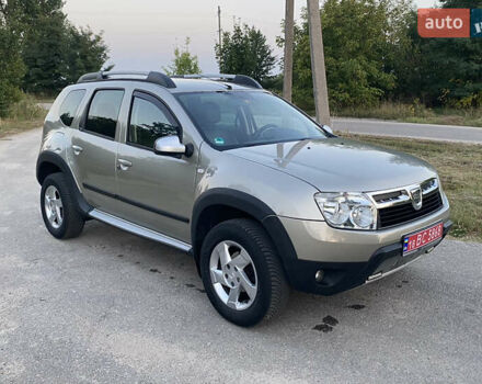 Сірий Дачія Duster, об'ємом двигуна 1.6 л та пробігом 175 тис. км за 8800 $, фото 2 на Automoto.ua